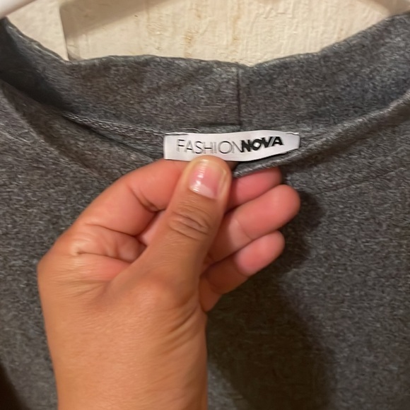 Fashion nova grey top - Picture 4 of 10